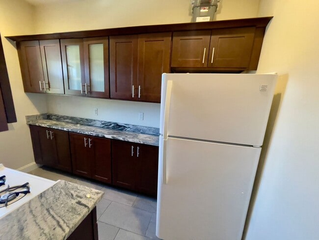 Building Photo - MISSION HILL 4BED $5600 ON HILLSIDE ST