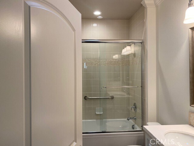 Building Photo - 29 Galan St