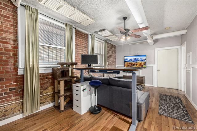 Building Photo - 1376 N Pearl St