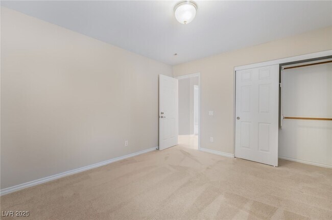 Building Photo - 8516 Summer Vista Ave