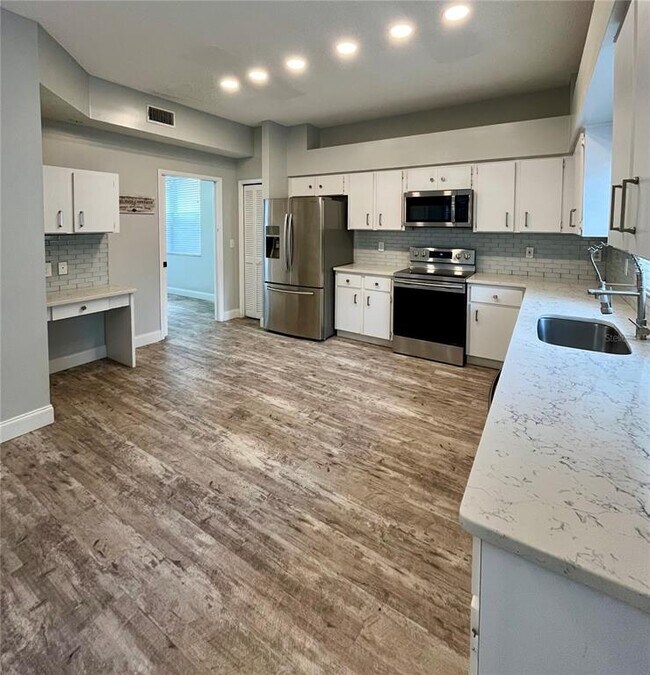 Building Photo - 9318 Heritage Oak Ct