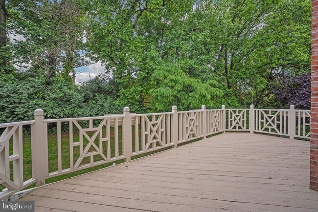 Building Photo - 10159 Castlewood Ln