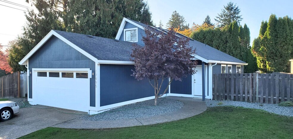 Building Photo - 17995 SW 106th Ave