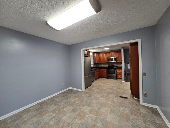 Building Photo - 6957 Bone Creek Dr