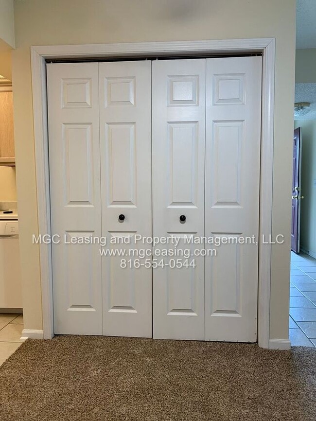 Building Photo - Welcome to Whispering Winds Townhomes – Wh...