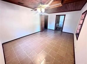 Building Photo - 9504 Quaker Ct