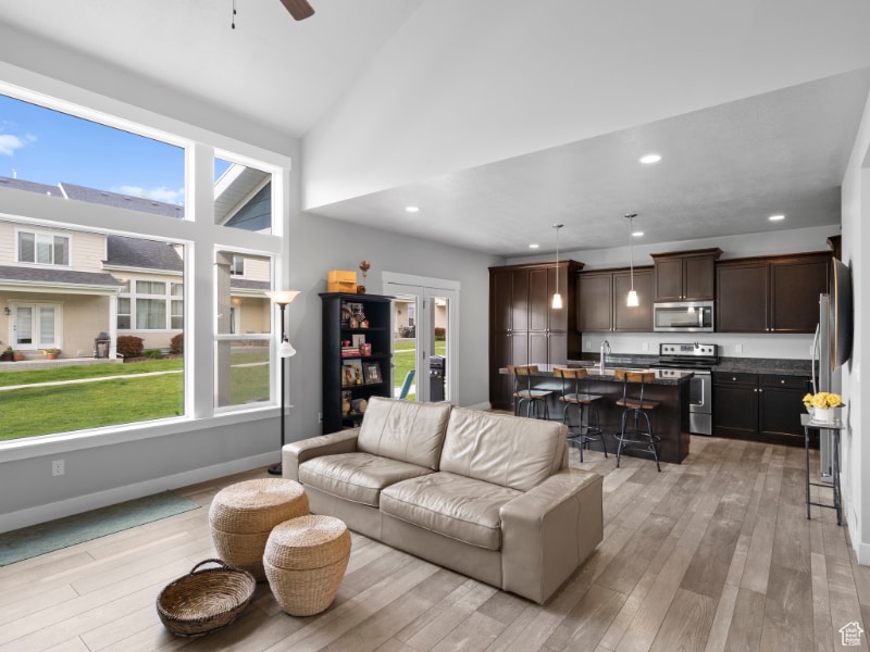 Building Photo - 797 Newfield Dr