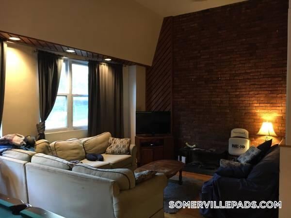 Building Photo - 108 Central St