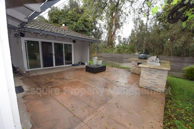 Building Photo - 4355 Whittier Ct