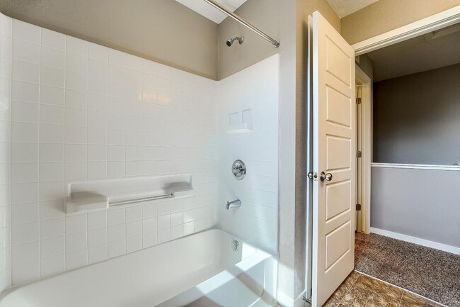 Building Photo - 3 Bedroom single family home in Denver
