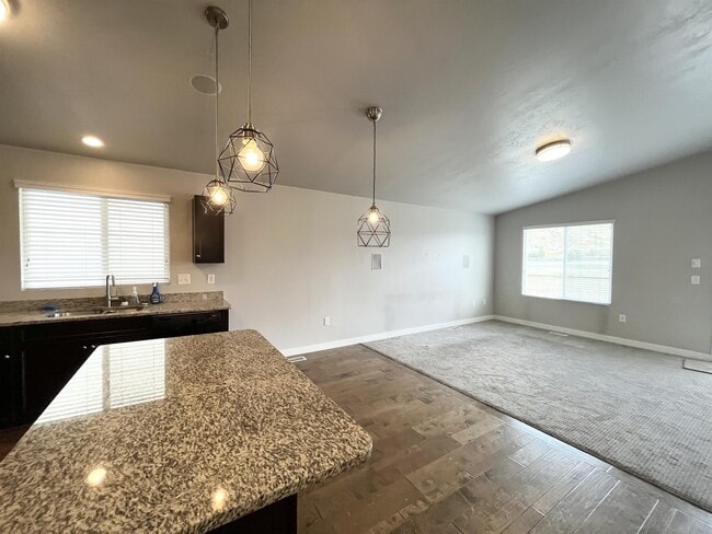 Building Photo - 621 Koins Way