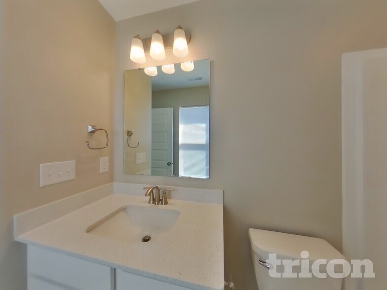 Building Photo - 4883 Morenci Ct