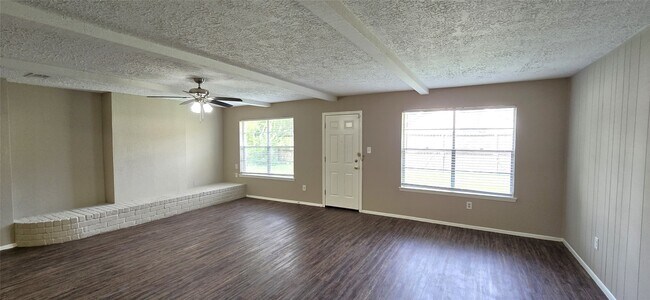 Building Photo - 23019 Tree Bright Ln