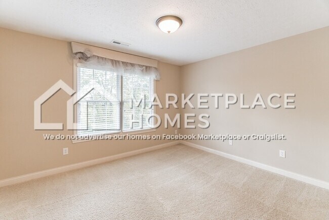 Building Photo - 2572 Milano Dr