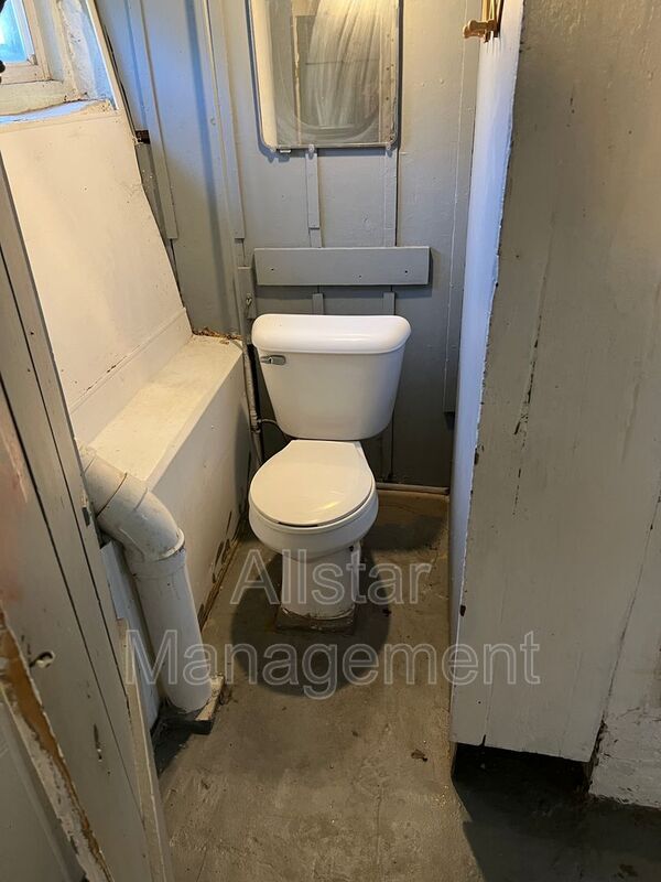 Building Photo - 3616 Independence Rd