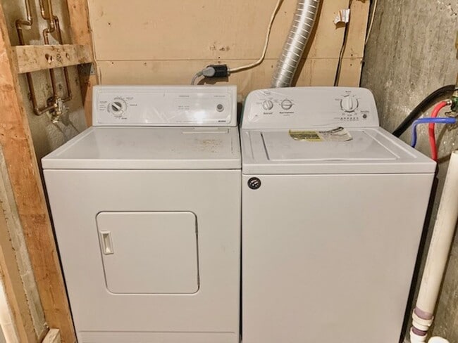 Building Photo - Welcome home!