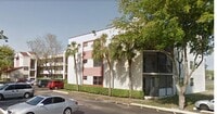 Building Photo - 3400 Foxcroft Rd