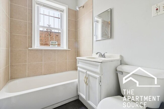 Building Photo - 6226 S Western Ave