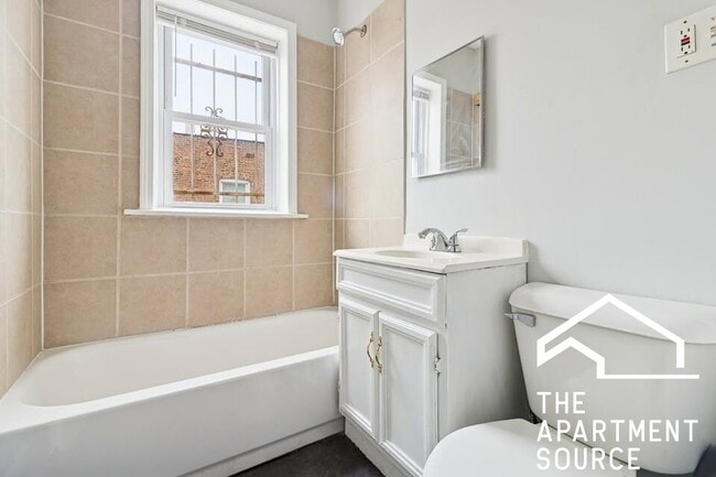 Building Photo - 6228 S Western Ave