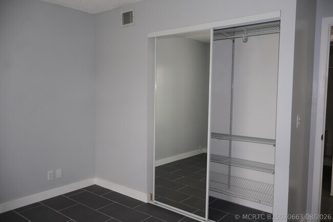 Building Photo - 603 Sea Pine Way