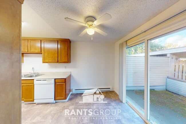 Building Photo - 850R -