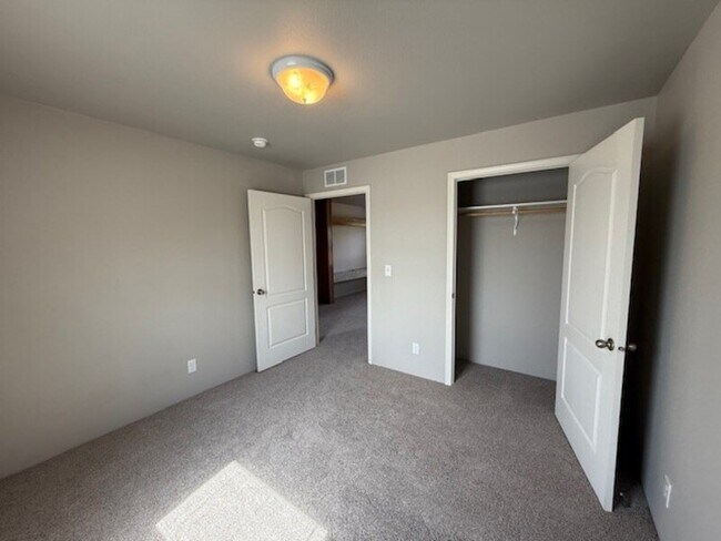 Building Photo - 8446 Sunrise Way