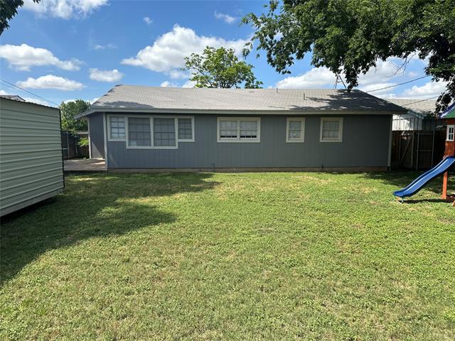 Building Photo - 3017 Bennett Dr