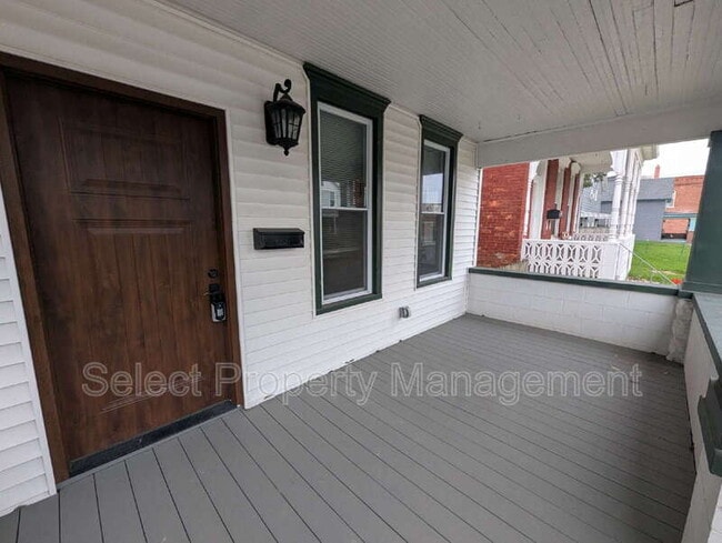 Building Photo - 603 Lavina St