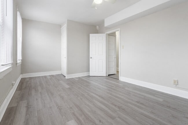 Building Photo - 3201 Elmley Ave