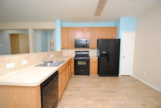 Building Photo - 18410 Fair Grange Ln