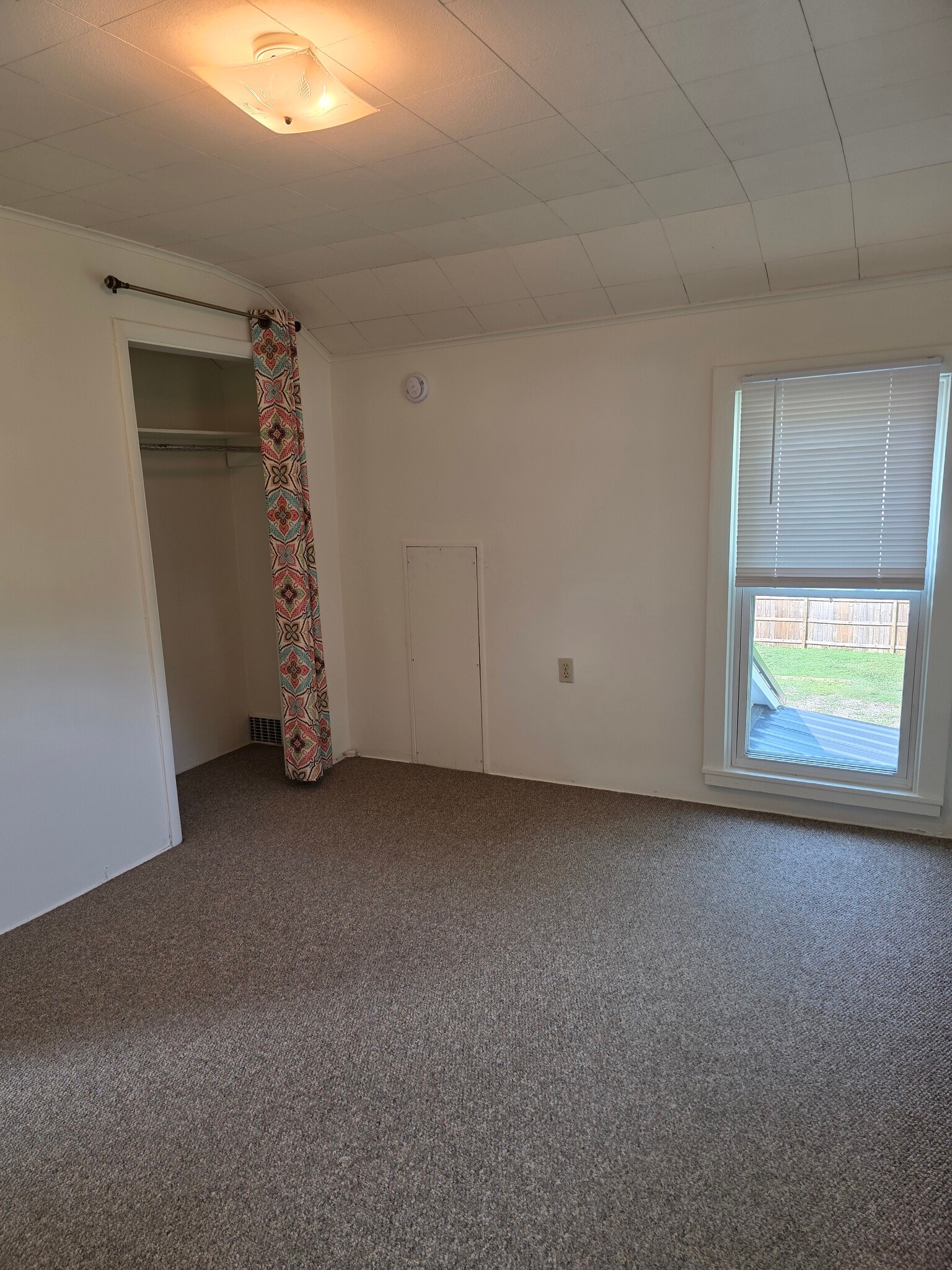 Building Photo - 413 N Marshall Ave