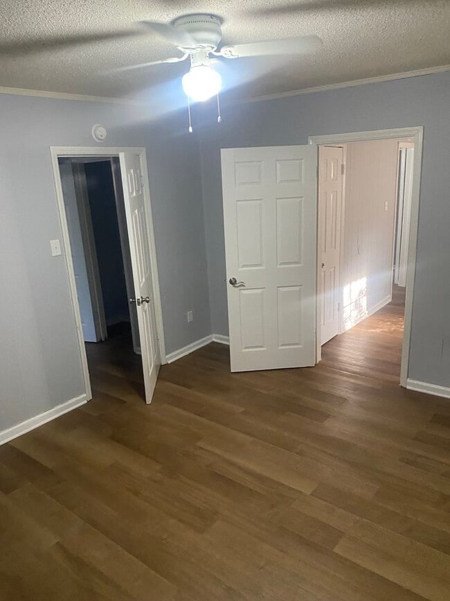 Building Photo - Beautifully Updated 3-Bedroom, 2-Bath Home – Comfort & Convenience Await!