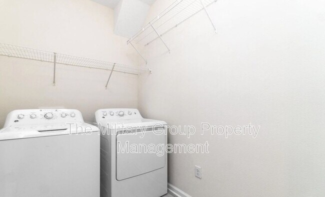 Building Photo - 12706 Grn Mdw Dr