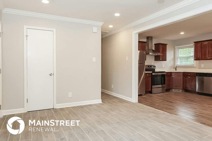 Building Photo - 7704 Landis Dr