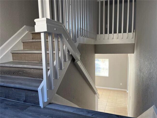 Building Photo - 349 NE 36th Terrace