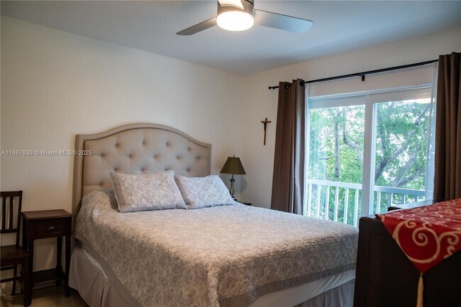 Building Photo - 17051 NE 35th Ave