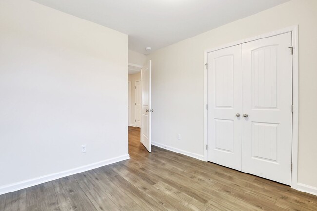 Building Photo - New Construction Townhome - 3 Bed 2 1/2 Ba...