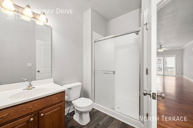 Building Photo - ? Gorgeous 2-Bedroom Townhome with a Huge ...