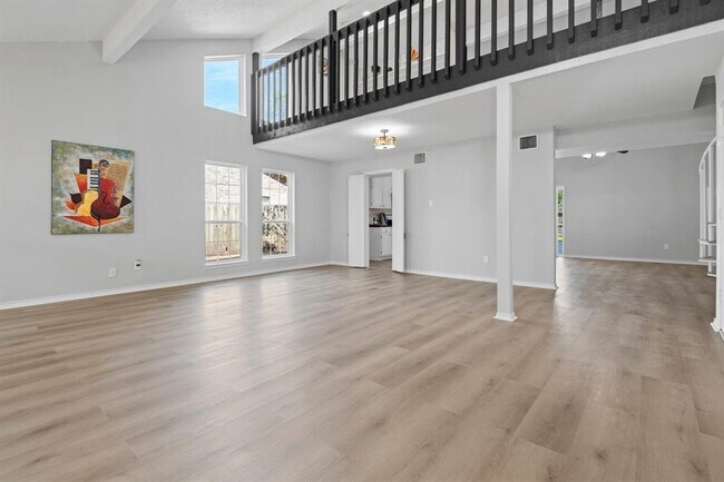 Building Photo - 3323 Peachwood Ln