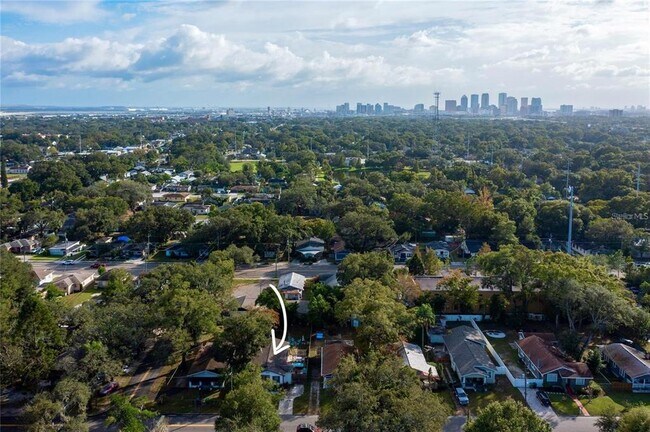 Building Photo - 1221 E Ida St