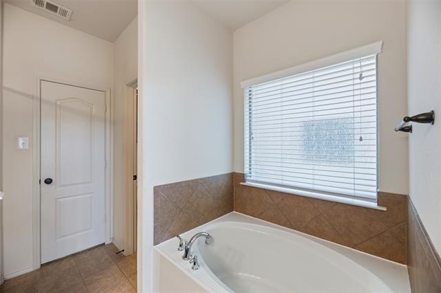 Building Photo - 1636 Quail Grove Dr