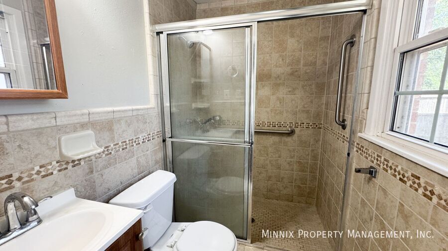 Building Photo - 4817 45th St