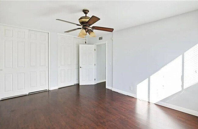 Building Photo - Spacious 2-Bedroom Condo Near Topanga West...