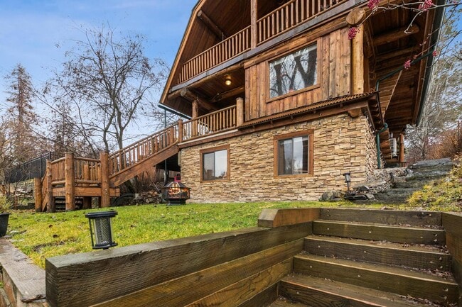 Building Photo - 4 bedroom  Whitefish River Cabin