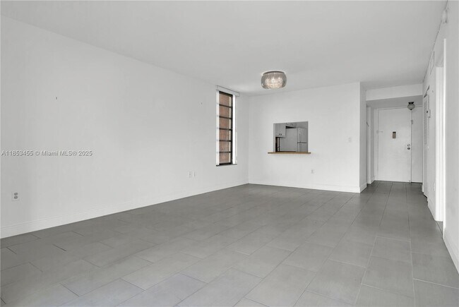 Building Photo - 16751 NE 9th Ave
