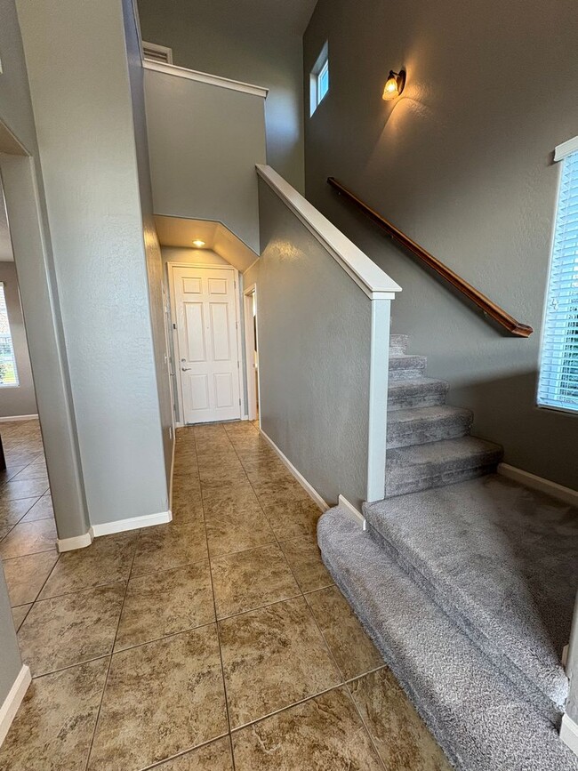 Building Photo - 3 Bedroom Home in the Avalon gated community coming soon!