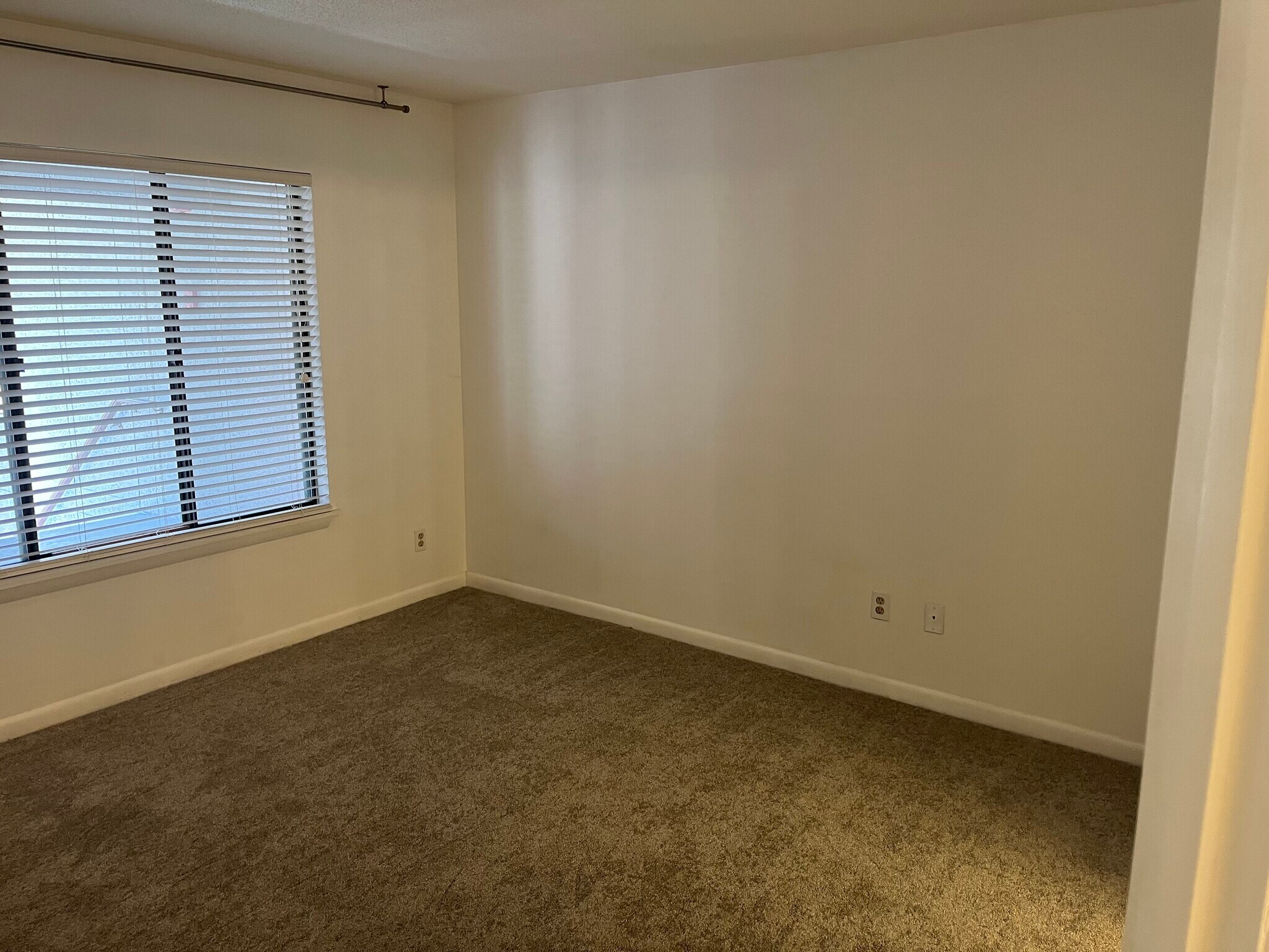 Building Photo - 100 Helmsman Way