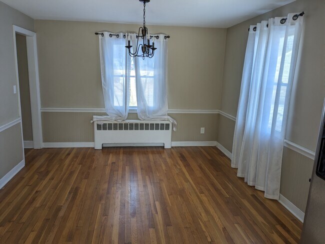 Building Photo - 120 Delmont St