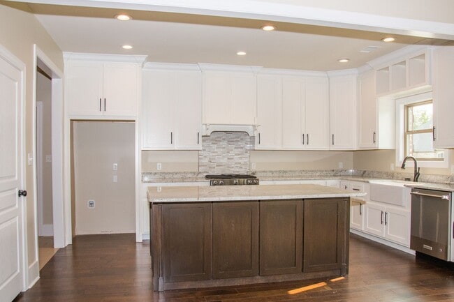 Building Photo - Barrington Park Subdivision