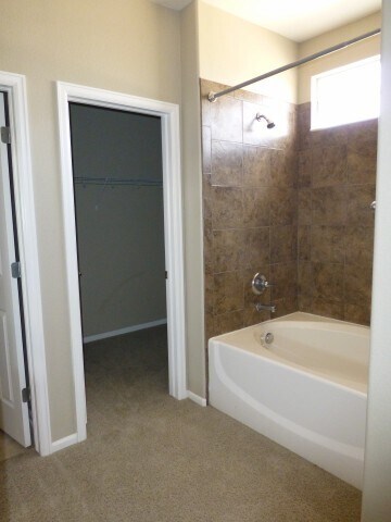 Building Photo - Fantastic 3 bedroom home available in Clar...